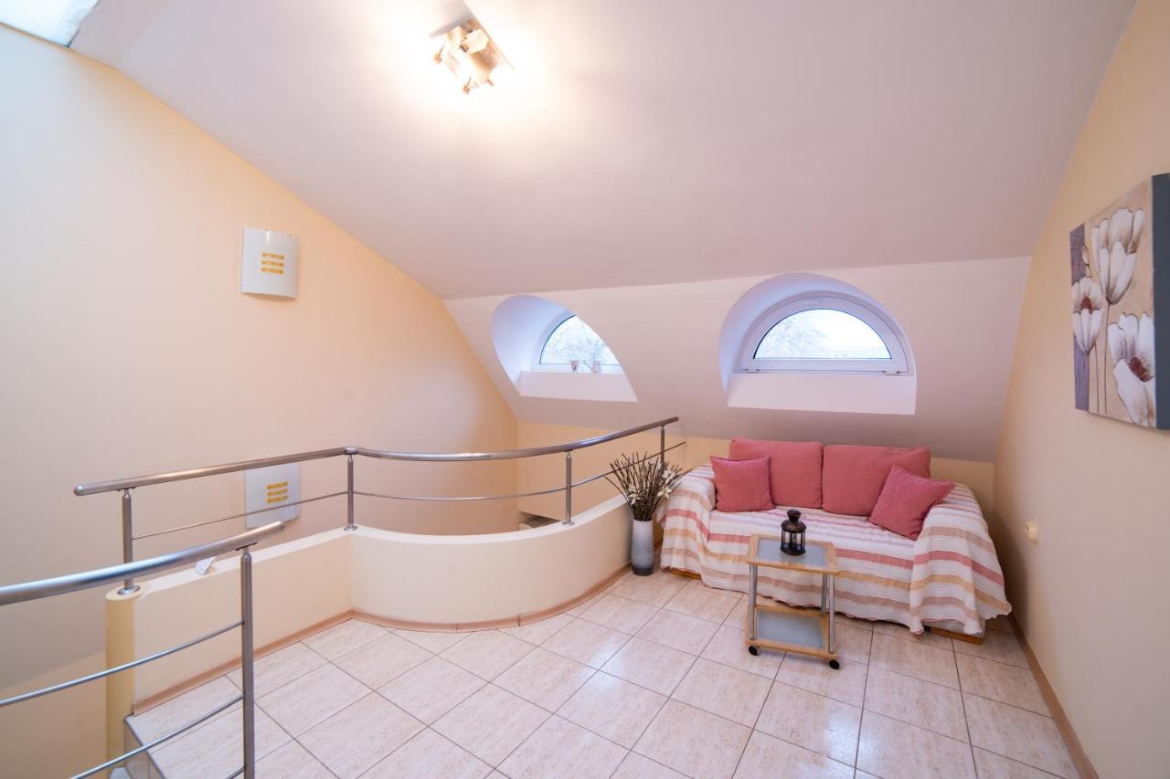 Maisonette Picadilly Warna Zewnętrze zdjęcie